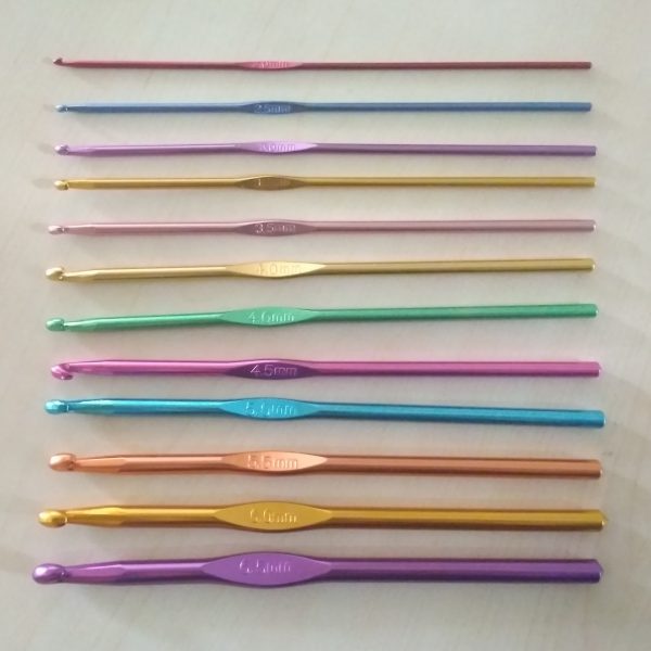 Hook Rajut MULTICOLOR CROCHET HOOK ALUMINIUM - SET JARUM RAJUT HAKPEN ISI 12 PCS ...