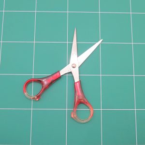 GUNTING KERTAS KECIL LADY POP STAINLESS SM-255T 5 1/2 INCH 1 LUSIN