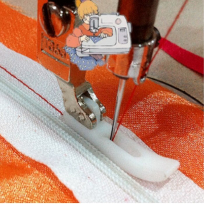 SEPATU RESLETING TEFLON / NARROW ZIPPER FS T363 (MESIN JAHIT INDUSTRI) SEPATU RESLETING TEFLON / NARROW ZIPPER FS T363 (MESIN JAHIT INDUSTRI)