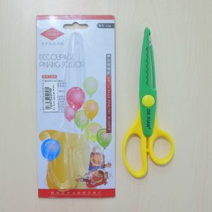 GUNTING KERTAS KADO DEXIAN GERIGI ZIGZAG GELOMBANG K34