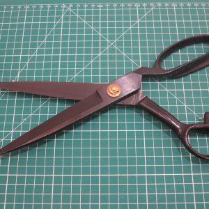 GUNTING KAIN BALUDAN HITAM 12 INCH