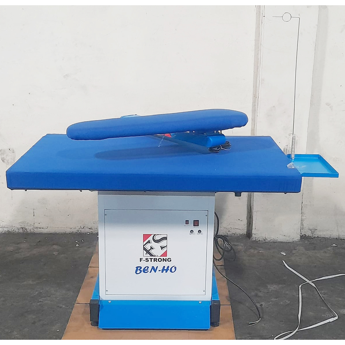 MEJA GOSOK / SETRIKA VACUUM BENHO BH1201H (DENGAN PEMANAS) MEJA GOSOK / SETRIKA VACUUM BENHO BH1201H (DENGAN PEMANAS)